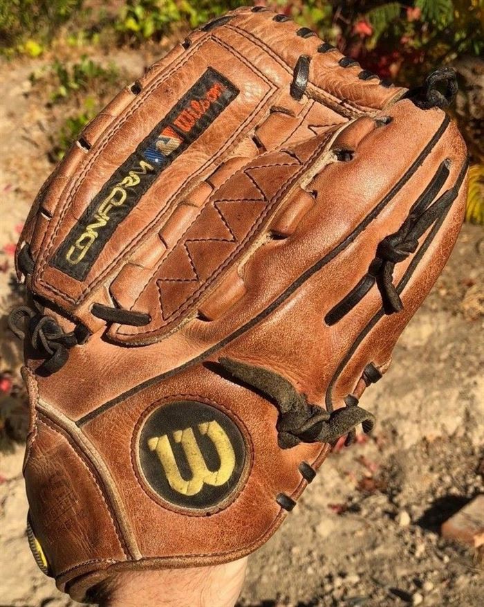 Wilson Conform Baseball Glove