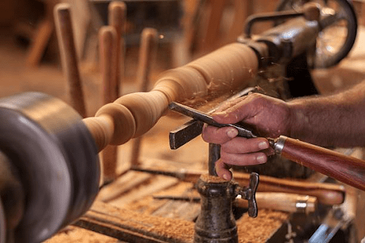 Use Cautions While Operating The Lathe