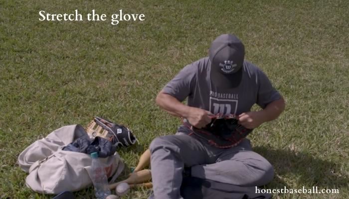 Stretch the glove