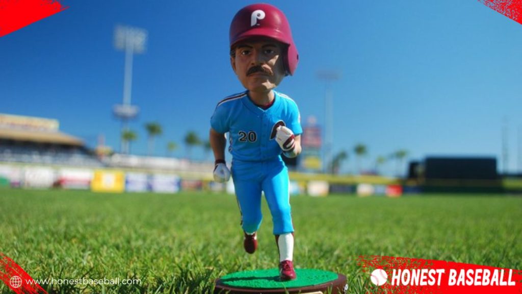 A portrayal of Mike Schmidt’s bobblehead at the Phillies dollar dog night event